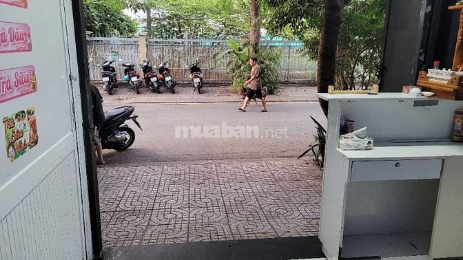 Mặt Bằng Kinh Doanh, Đường Rộng10m +Sát Ngã 3 tiện làm Văn phòng, Shop