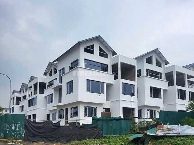 BÁN BIỆT THỰ ĐƯỜNG NGUYỄN ĐÌNH TỨ 179M2, PHÁP LÝ ĐẦY ĐỦ, GIÁ HẤP DẪN N