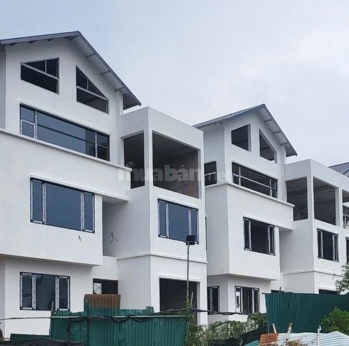 BÁN BIỆT THỰ ĐƯỜNG NGUYỄN ĐÌNH TỨ 179M2, PHÁP LÝ ĐẦY ĐỦ, GIÁ HẤP DẪN N