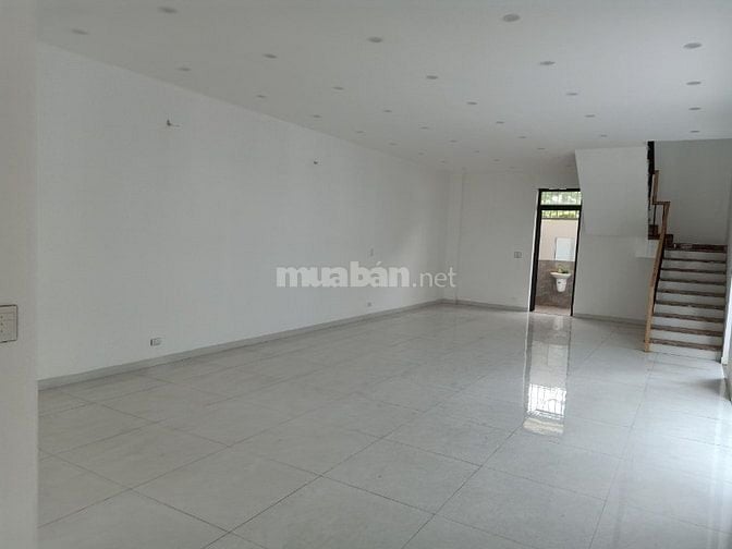 CHO THUÊ BIỆT THỰ 300M2 XÂY DỰNG CHỈ 20 TR SÀN SUỐT