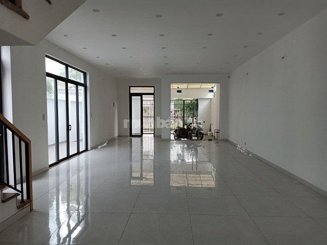 CHO THUÊ BIỆT THỰ 300M2 XÂY DỰNG CHỈ 20 TR SÀN SUỐT