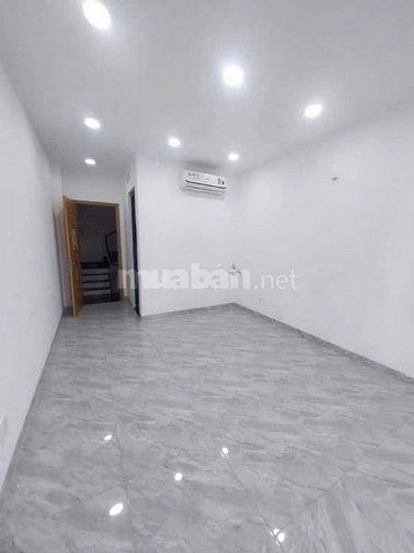 Mặt Tiền Phan Xích Long 40m2 Riêng Biệt KO ChungChủ VỉaHè Rộng Gần Chợ