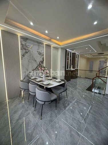 Bán nhà 6 tầng 65m2  1 sẹc Hà Huy Giáp, Quận 12, oto ngủ chung nhà