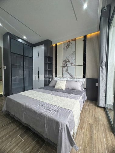 Bán nhà 6 tầng 65m2  1 sẹc Hà Huy Giáp, Quận 12, oto ngủ chung nhà