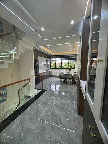 Bán nhà 6 tầng 65m2  1 sẹc Hà Huy Giáp, Quận 12, oto ngủ chung nhà