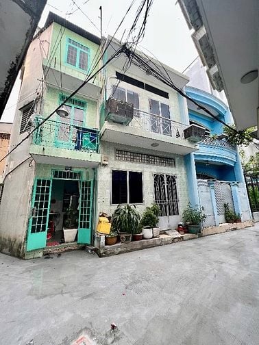 Hoa Hồng 30 triệu Nhà 2 tầng hẻm đẹp 1.5 tỷ tl 