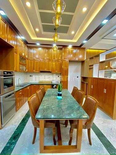 Chủ hạ giá bán gấp nhà 3 tầng 120m2-mặt tiền đường Kha Vạn Cân, phường