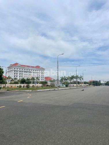 Bán lô góc 2 mặt tiền 750m2 view sông Bàn Thạch - bên Hotel Bàn Thạch