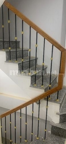 Chính chủ cho thuê nhà 7tầng.dtmb 300 m2.trục chính vào khu đô thị.