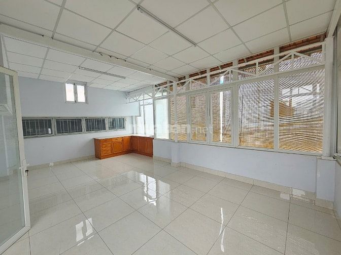 Villa Sân Vườn MT 28A Huỳnh Đinh Hai BT 10x25m 2tầng 100m2 sân