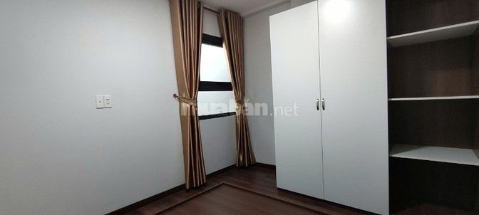 Cho thuê căn hộ 2PN 70m2 có nội thất cơ bản 6tr5/tháng, ngay Vincom 