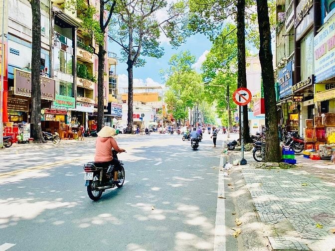 ❇️❇️❇️ Cho Thuê Nhà GÓC 2MT: 199 Nguyễn Chí Thanh - Quận 5 ( 12x10m )