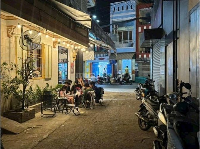 Sang quán cafe góc 2 mt đường lớn vị trí đắc địa Bình Tân, 100 triệu