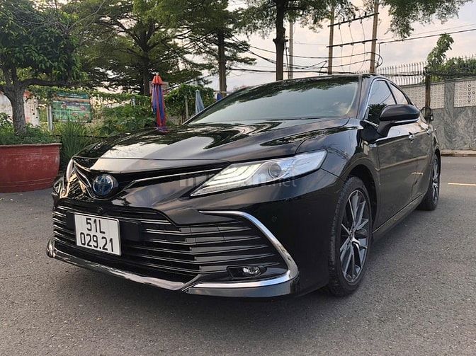 Cần bán Toyota Camry 2.5 HV Hybrid 2022