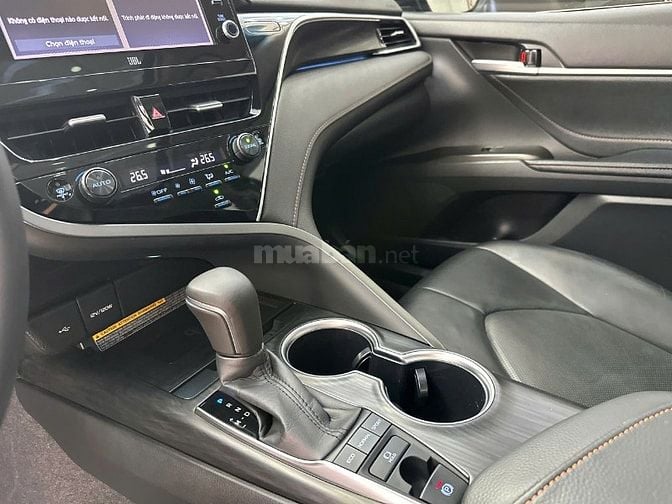 Toyota Camry 2.0Q 2022 xe đẹp   