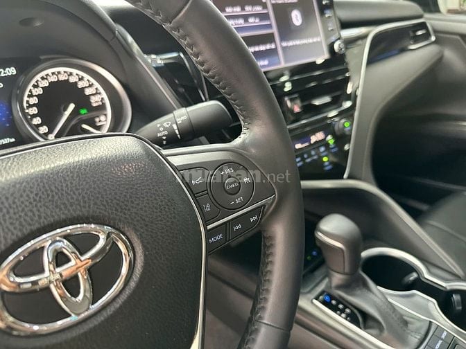 Toyota Camry 2.0Q 2022 xe đẹp   