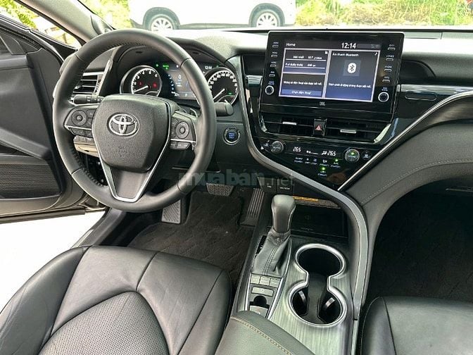 Toyota Camry 2.0Q 2022 xe đẹp   