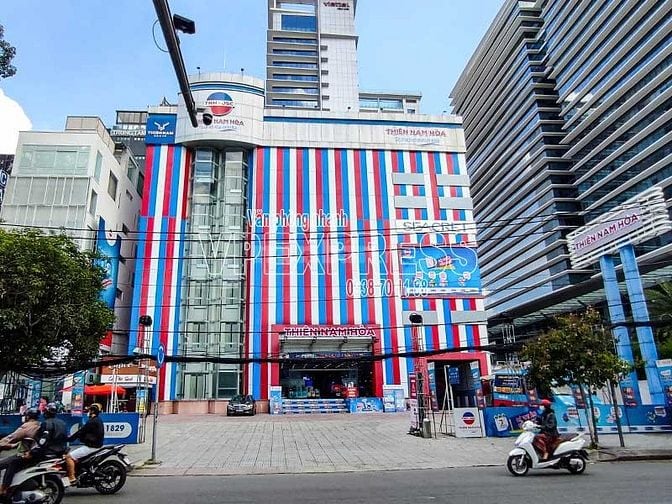 Tòa nhà 10.000m2 sàn mặt tiền Cách Mạng Tháng 8