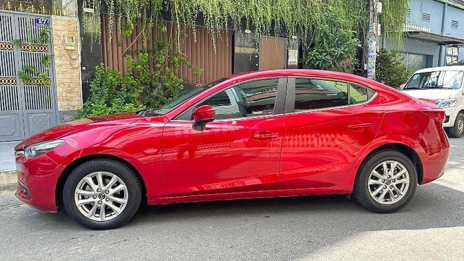 Mazda 3 sedan 2019 màu đỏ pha lê xe cực đẹp 