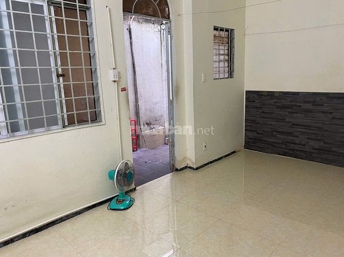 Cho thuê phòng đường Lê Trung Nghĩa, Tân Bình 20m2 trệt 3tr, lầu 2,5tr