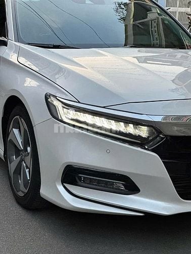 Honda Accord 1.5 Sensing Vin 2022 màu trắng xe cực mới 