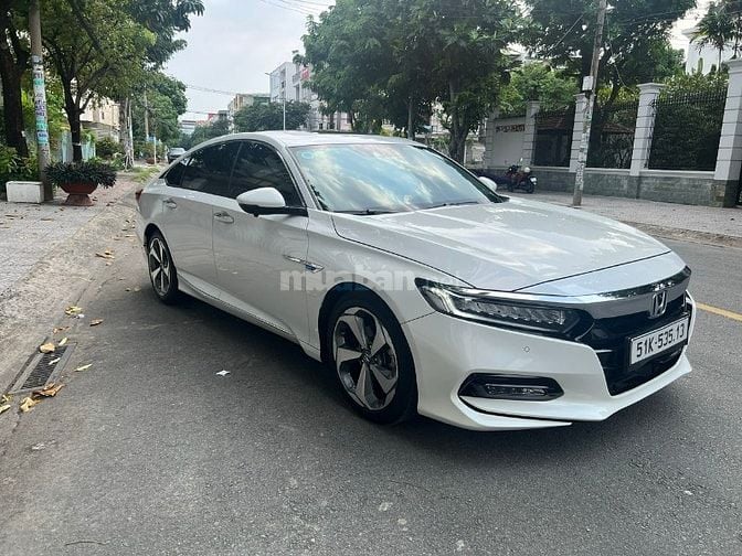 Bán xe Honda Accord 1.5 Sensing Vin 2022 màu trắng, xe nhập Thái Lan