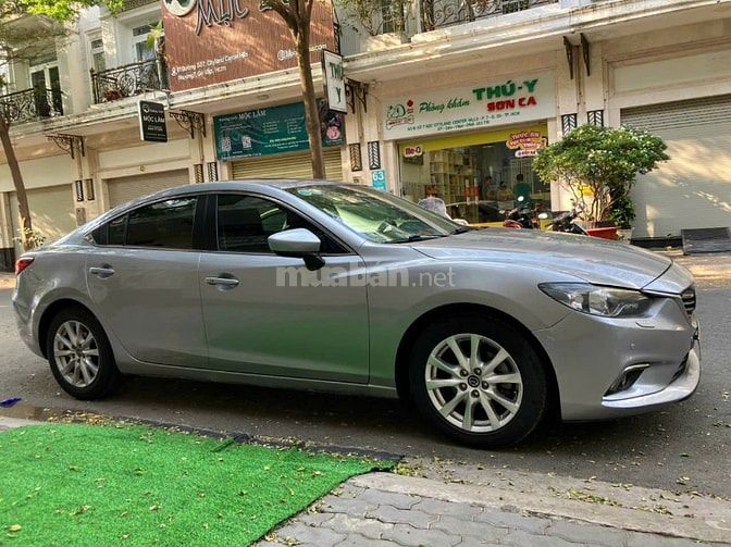 Gia đình bán xe Mazda 6 Skyactive full option