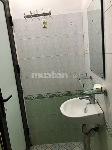 Cho thuê nhà nguyên căn ngõ Thổ Quan- Khâm Thiên, 24m2x 4 tầng, 1 tum