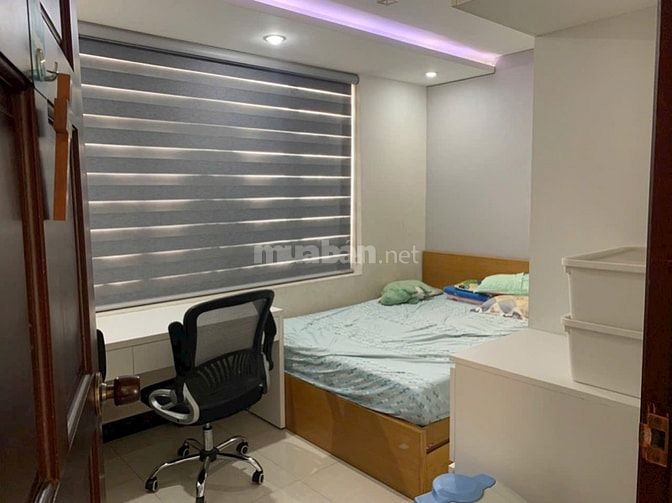 Sang Gấp Nhà Phú Mỹ Hưng 8x18m , Trệt 2 lầu