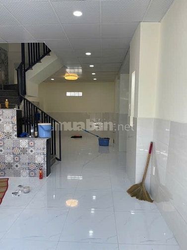 CẦN BÁN GẤP GIÁ RẺ NHÀ 1 TRỆT+ 1 LẦU, HẺM LỚN KDC HỒNG LONG 