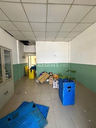 Cho thuê nhà nguyên căn mặt tiền đường Bàn Cờ Q.3 :  - Ngang 4m x 20m 