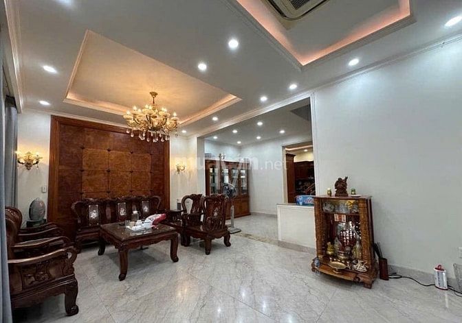 Biệt thự đường Hoa, phường 2, Phú Nhuận. 8x18, 144m2. 5 Tầng - 59 tỷ