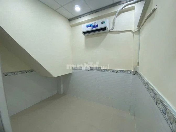 Cho thuê nhà hẻm 2,5m Lê Đại Hành P.11 Quận 11 giá 10 triệu – 40,8m2