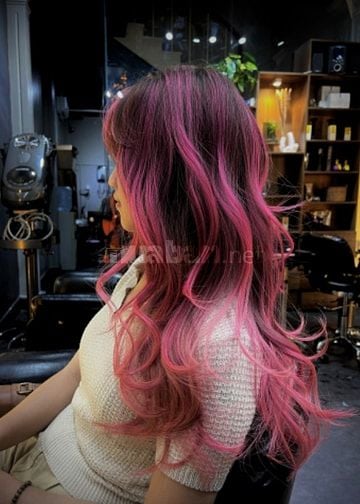 Tuyển thợ phụ làm việc tại PinkyPixie Salon