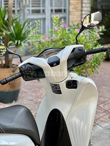 Bán xe honda sh 150 màu Trắng 2021 giá ưu đãi, có hỗ trợ trả góp