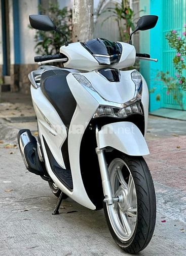 Bán xe honda sh 150 màu Trắng 2021 giá ưu đãi, có hỗ trợ trả góp