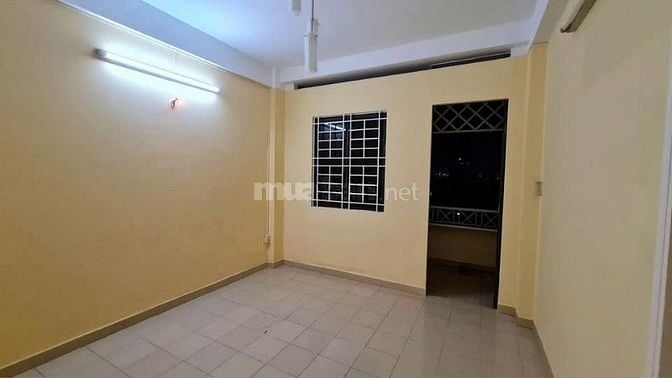 Chung cư Kì Đồng, p9, Quận 3: 55m2, có gác, bancol, nội thất giá 8tr