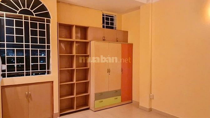 Chung cư Kì Đồng, p9, Quận 3: 55m2, có gác, bancol, nội thất giá 8tr