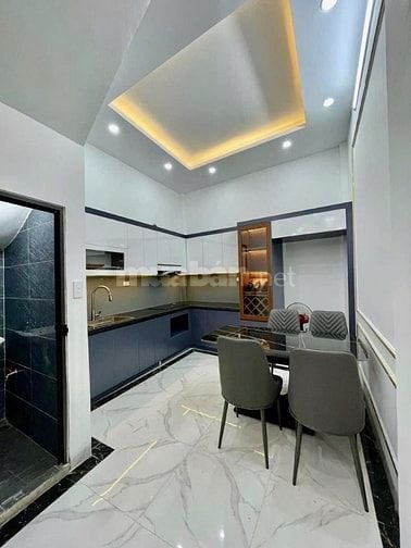 Bán nhà Nguyễn Trãi gần ga Metro. Nhà đẹp ở ngay, ngõ rộng. 40 m2. Nhỉ