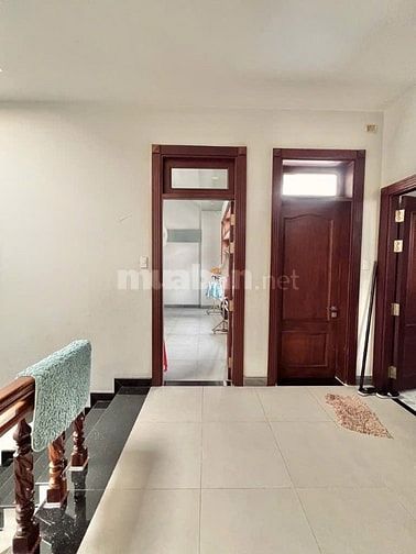 Chào 16.9 tỷ - Định Cư - Gấp Bán Biệt Thự 3 Tầng Linh Đông, Thủ Đức