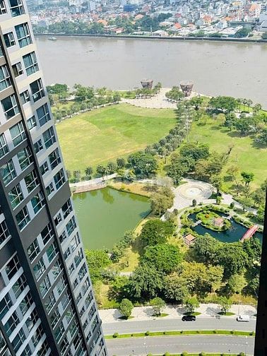 Bán căn hộ 3PN view công viên tại Vinhomes Central Park 118m