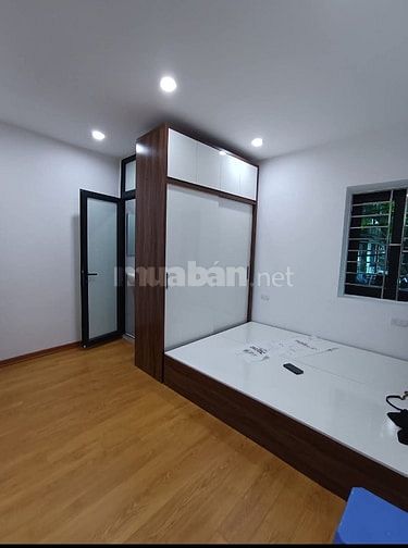 Bán nhanh CH Tầng 2 nhà B Vĩnh Hồ. Chỉ có 1.75 tỷ. DT sử dụng 30m2, 