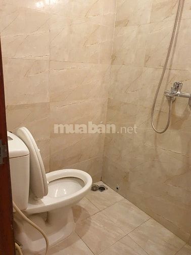 CHO THUÊ CĂN CHUNG CƯ tầng 5 Số 3 Vân Hồ 3, DT 65m2, 2 phòng ngủ