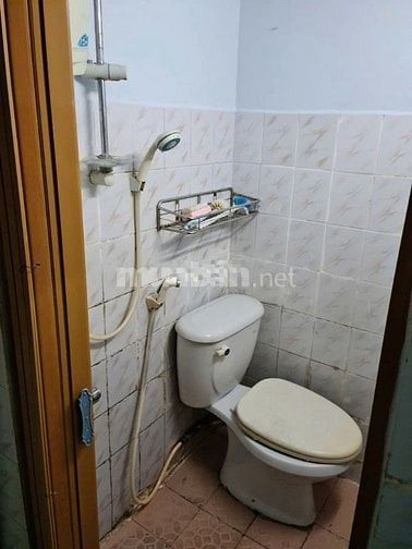 Cho thuê nhà hẻm 4m Vĩnh Khánh P.10 Quận 4 giá 7 triệu - 21m2 