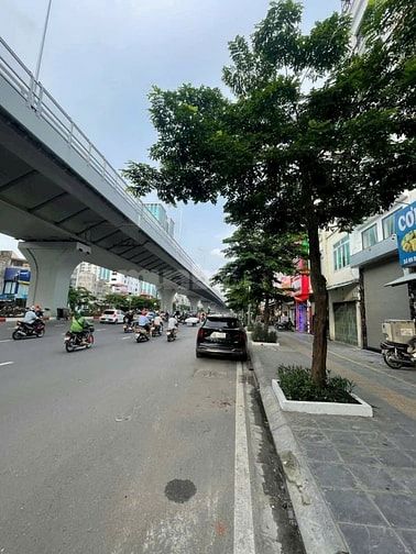 ĐẠI LA HBT MẶT PHỐ KINH DOANH 