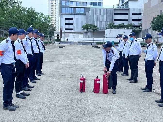 CẦN TUYỂN BẢO VỆ THỜI VỤ - NHẬN LƯƠNG TUẦN  LÀM VIỆC TẠI QUẬN 2 