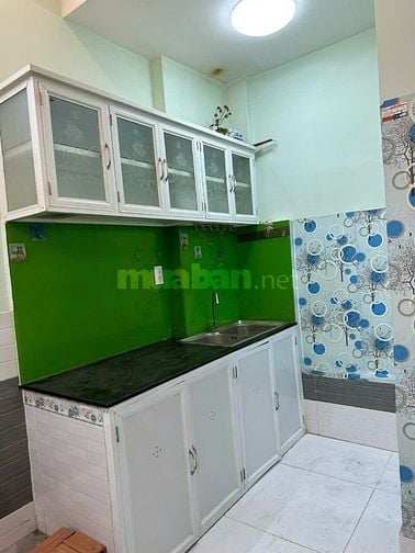 Bán nhà nhỏ sổ Hồng gần chợ Bà Chiểu, Bình Thạnh, 1 lầu, 2,5 tỷ 