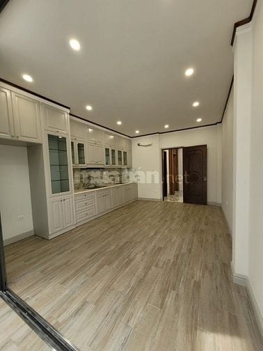 Bán nhà Ngõ 20 Trần Phú 45m2 xây mới thang máy gara ô tô chỉ 11 tỷ.