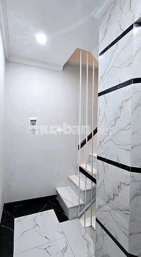 BÁN NHÀ 5,5 TẦNG Ô TÔ ĐỖ CỬA - PHÂN LÔ QUÂN ĐỘI