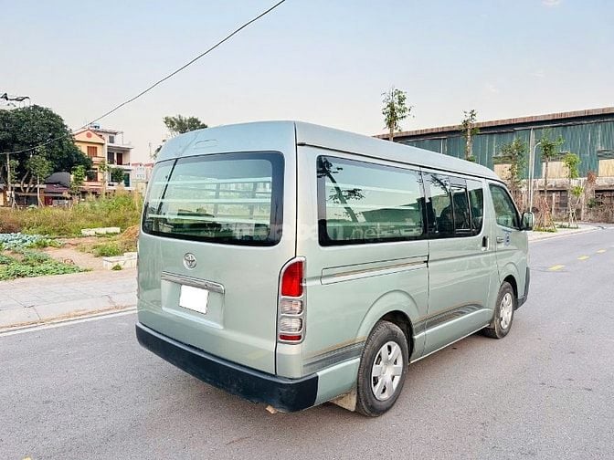 Bán Hiace tải van 6 chỗ đời 2011,máy xăng,tải 800kg